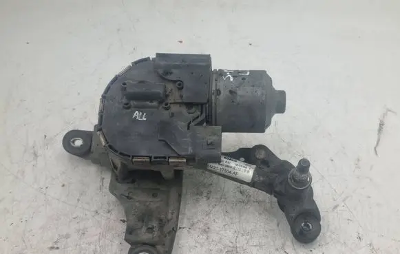 Front wiper linkage and motor