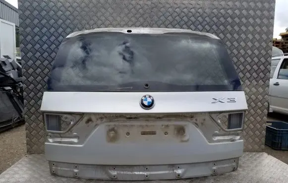 BMW X3 E83 Tailgate/trunk/boot lid
