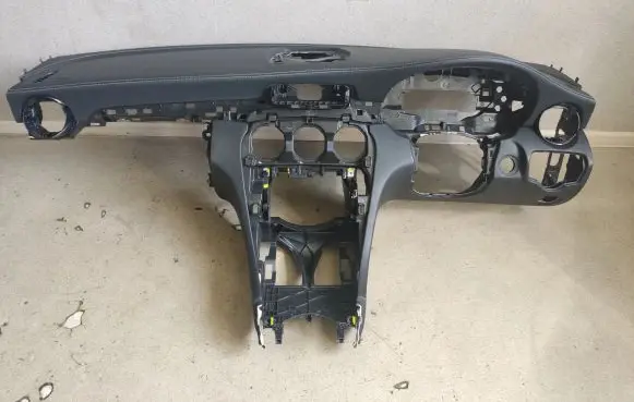 Mercedes-Benz C W205 Dashboard A2056804087