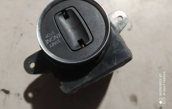 Volkswagen Touareg II Ignition lock 7P6905843A
