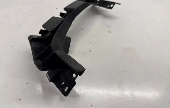 Alfa Romeo Stelvio Rear bumper mounting bracket 50535780