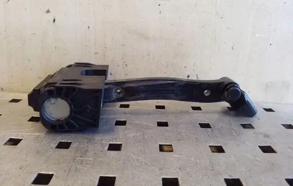 BMW 5 GT F07 Rear door check strap stopper 7197874