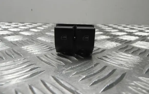 Volkswagen Polo IV 9N3 Electric window control switch 6Q0959858 T1737