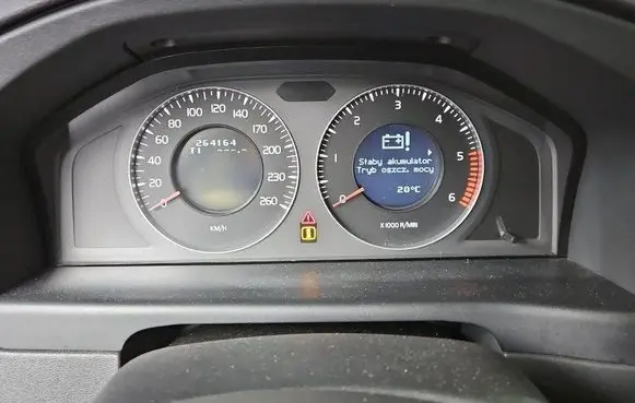 Speedometer (instrument cluster)