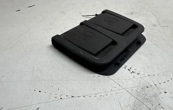 BMW 5 F10 F11 ISOFIX cover 7275089