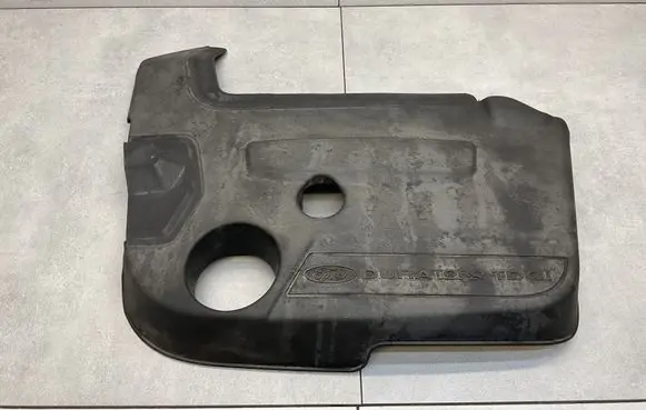 Engine cover (trim)