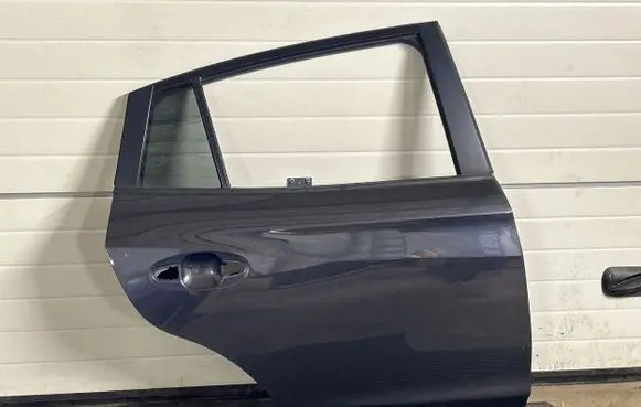 Subaru XV II Rear door