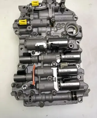 Volkswagen Jetta VI Other engine bay part 13702157G 13702401G 137020336G