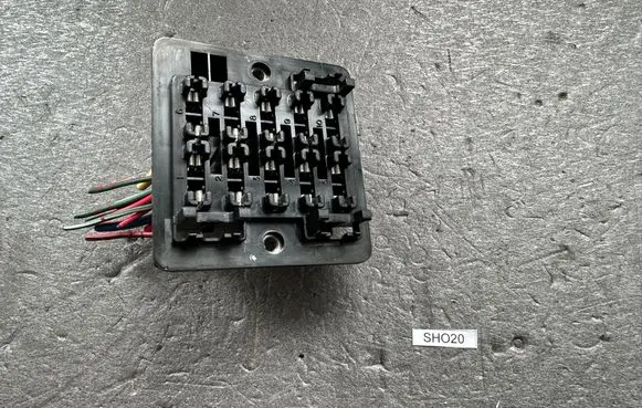 Mitsubishi Pajero Fuse module MB628902