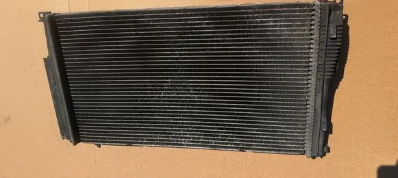 BMW 1 F20 F21 Coolant radiator 7600511