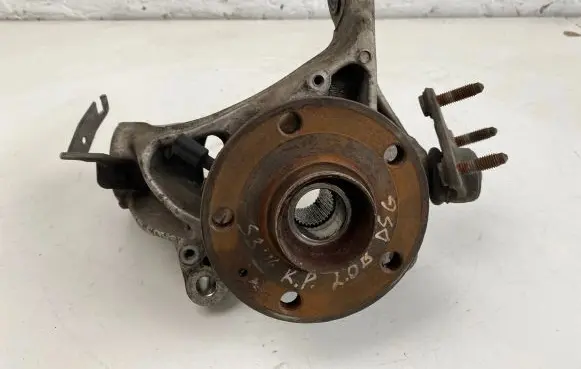 Audi A3 S3 8V Front wheel hub 5Q0407251A