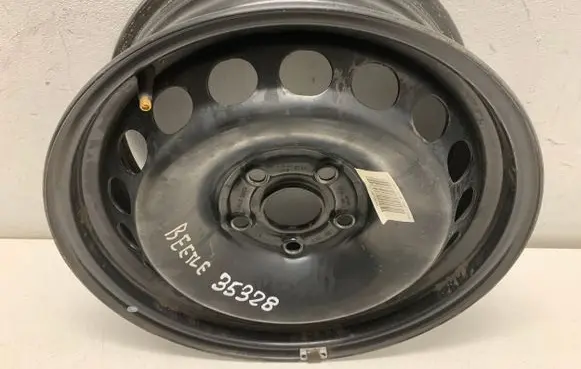 Volkswagen Beetle A5 R16 steel rim 561601027 6JX16H2