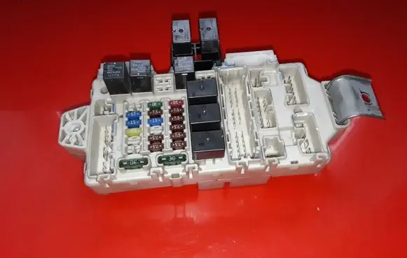 Mitsubishi Pajero Fuse module 701161549