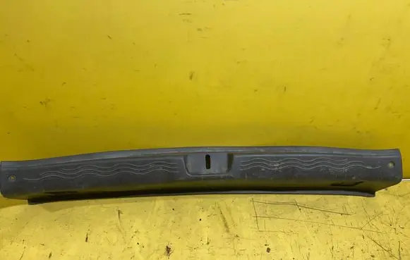 Renault Modus Trunk/boot sill cover protection 8200213727