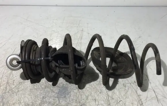 Toyota Yaris Front coil spring