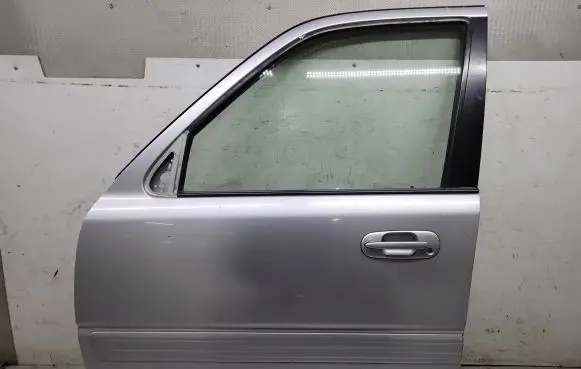 Honda CR-V Front door