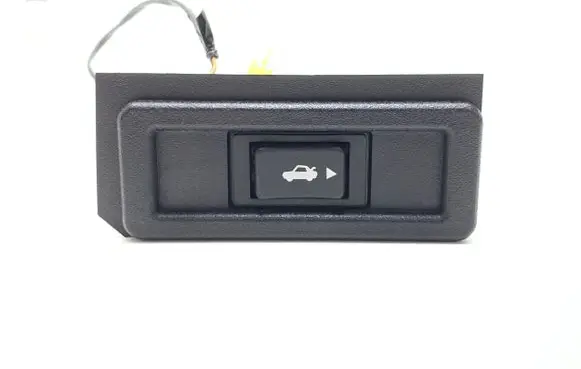 Jaguar XJ X40 Tailgate/boot open switch button DBC5028