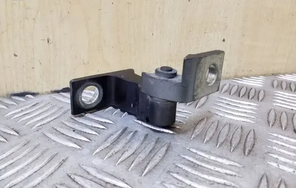 Volkswagen PASSAT B8 Front door upper hinge 8X0831403E 8X4833407A