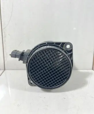 Volvo V70 Mass air flow meter 0281002730