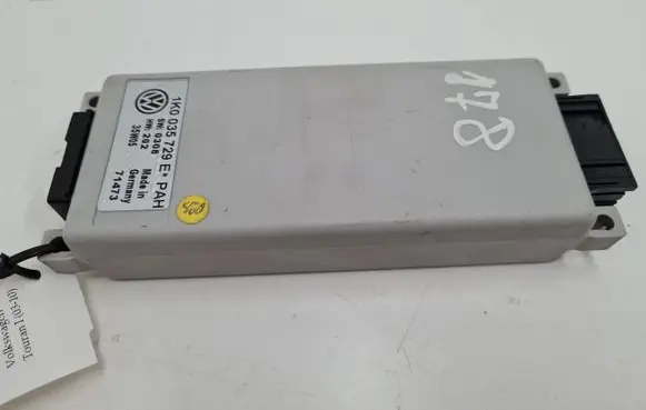 Volkswagen Touran I Phone control unit/module 1K0035729E
