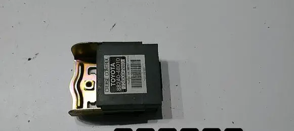 Lexus RX 300 Engine control unit/module 8824048010