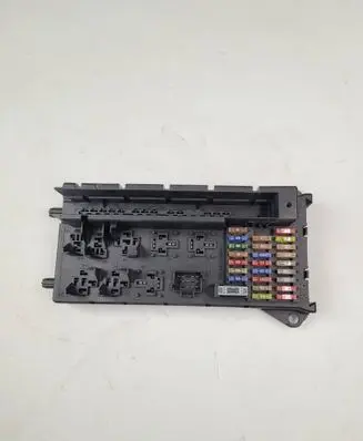 Mercedes-Benz Sprinter W901 W902 W903 W904 Fuse module A9065454301