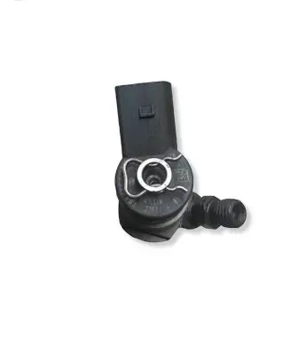 BMW 5 F10 F11 Fuel injector 7798446