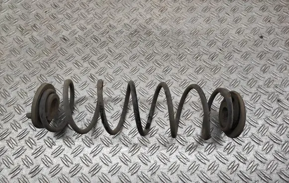 Volkswagen Jetta VI Rear coil spring 