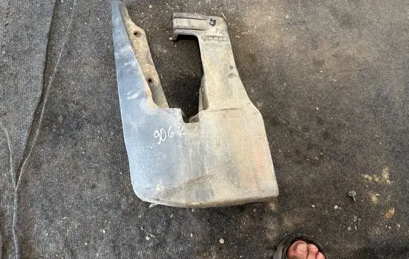 Mercedes-Benz Sprinter W906 Front mudguard A9068820004