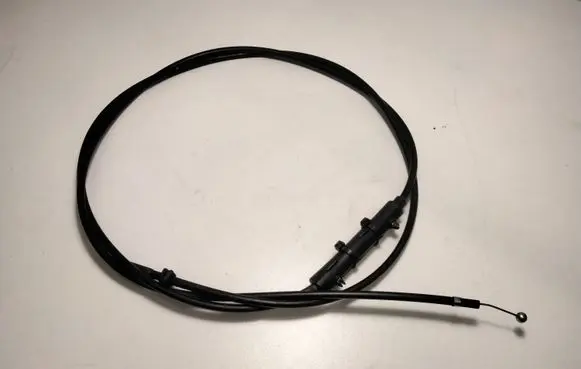 Volkswagen Golf III Engine bonnet/hood lock release cable 1H2823535
