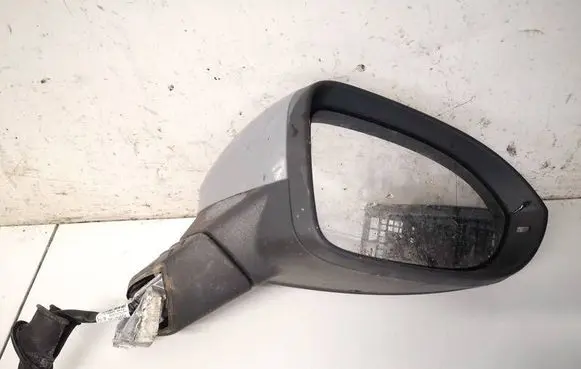 Volkswagen ID.3 Front door electric wing mirror E1041551