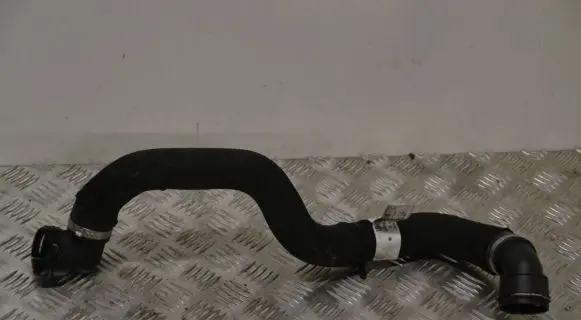 Jaguar F-Pace Engine coolant pipe/hose M8A28260EB SUVAJ21D