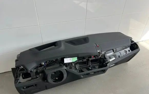 BMW X6 G06 Dashboard bmwx6deskalift