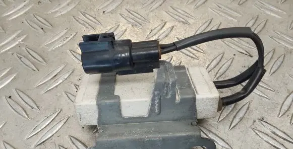 Toyota Yaris Coolant fan relay 
