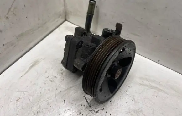 Hyundai Santa Fe Power steering pump YSGD25
