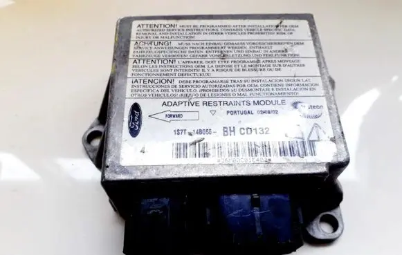 Ford Mondeo Mk III Airbag control unit/module 1s7t14b056bh cd132
