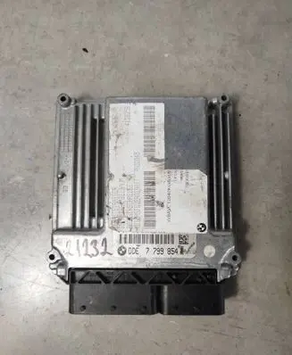 BMW 1 E81 E87 Engine control unit/module 7799854 0281012880