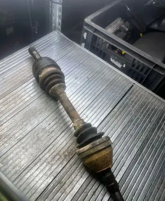 Opel Vectra C Front driveshaft 13109194