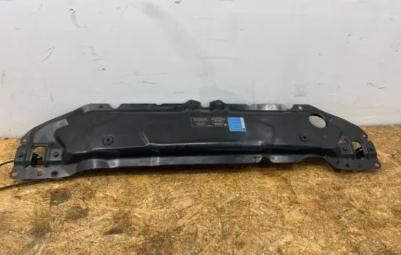 BMW 5 E60 E61 Top upper radiator support slam panel 11267310 A1M004S112