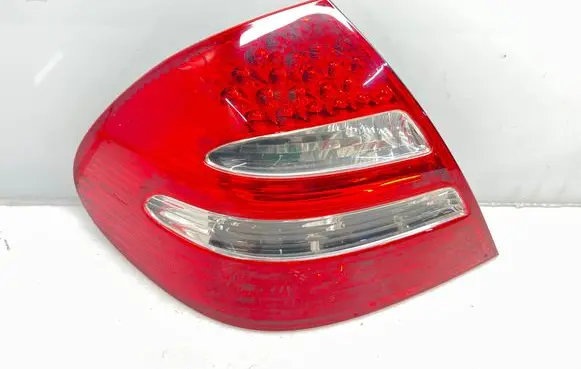 Mercedes-Benz E W211 Rear/tail lights A2118200564