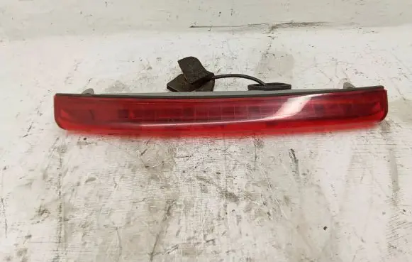 Toyota Avensis T250 Third/center stoplight E22041