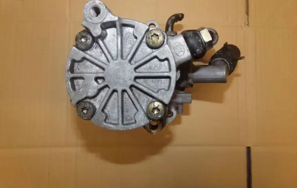Mercedes-Benz E W210 Power steering pump