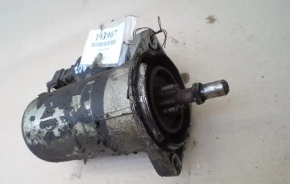 Volkswagen Golf III Starter motor
