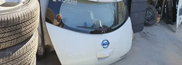 Nissan Leaf I (ZE0) Tailgate/trunk/boot lid