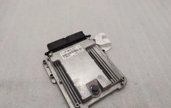 Jaguar E-Pace Engine control unit/module L9C314C568AA 0261S100GZ