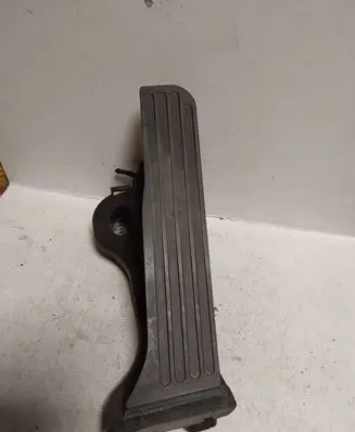 Volkswagen Golf V Accelerator throttle pedal 1K1723503L 6PV00860001