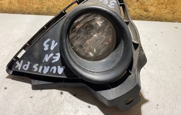 Toyota Auris E180 Front fog light 90008497
