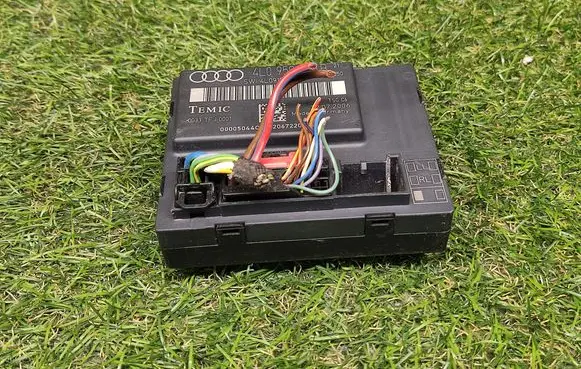 Audi Q7 4L Door control unit/module 4L0959795B 4L0910795B
