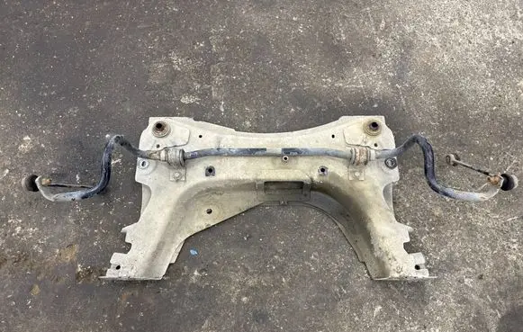 Renault Clio III Front subframe