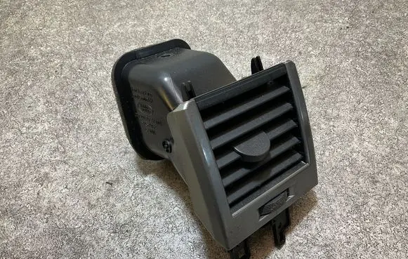 Land Rover Range Rover Sport L320 Dash center air vent grill JBD500170XXX